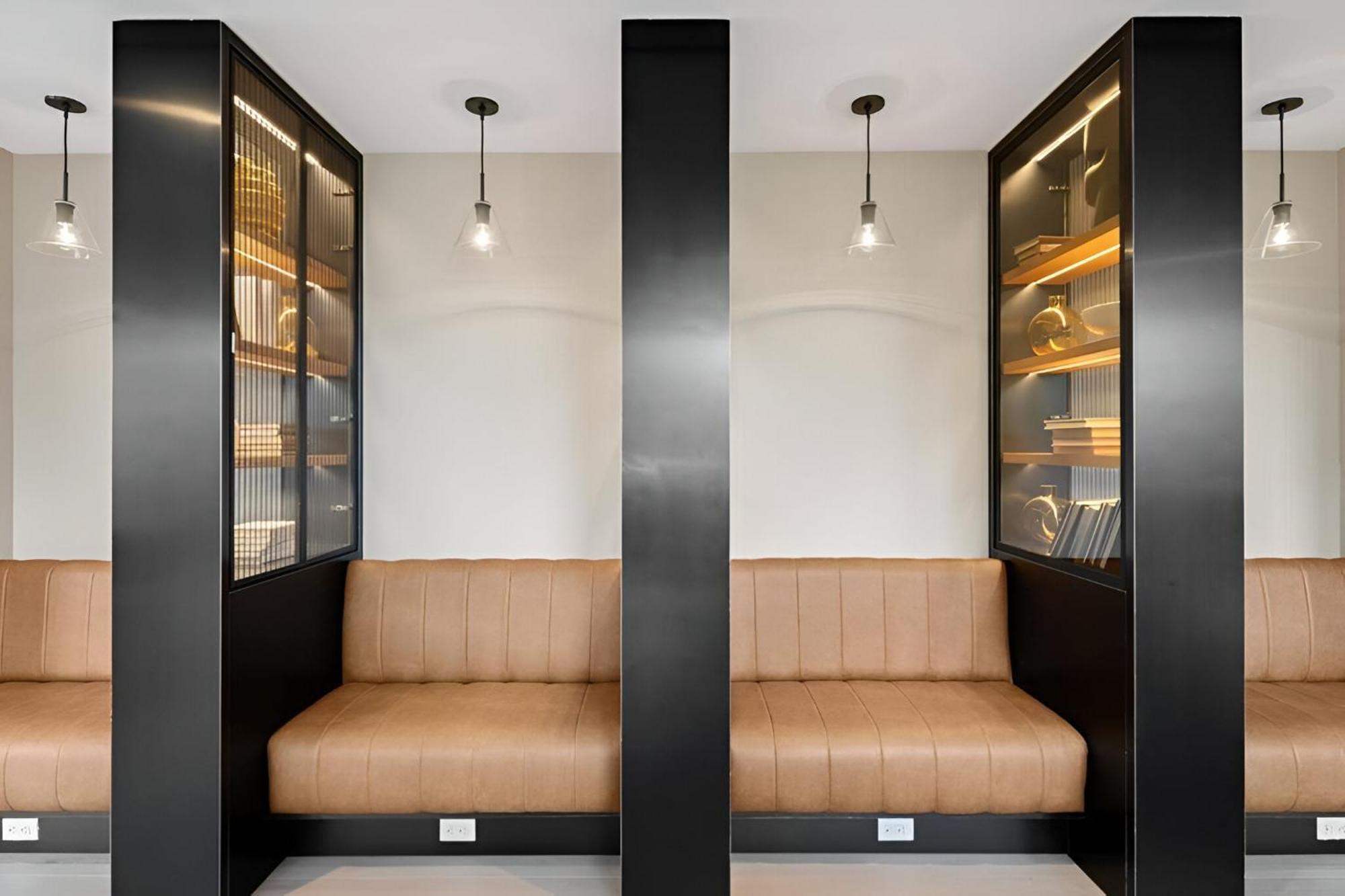 Apartamento Posh With Luxe Amenities In Prime Location!
