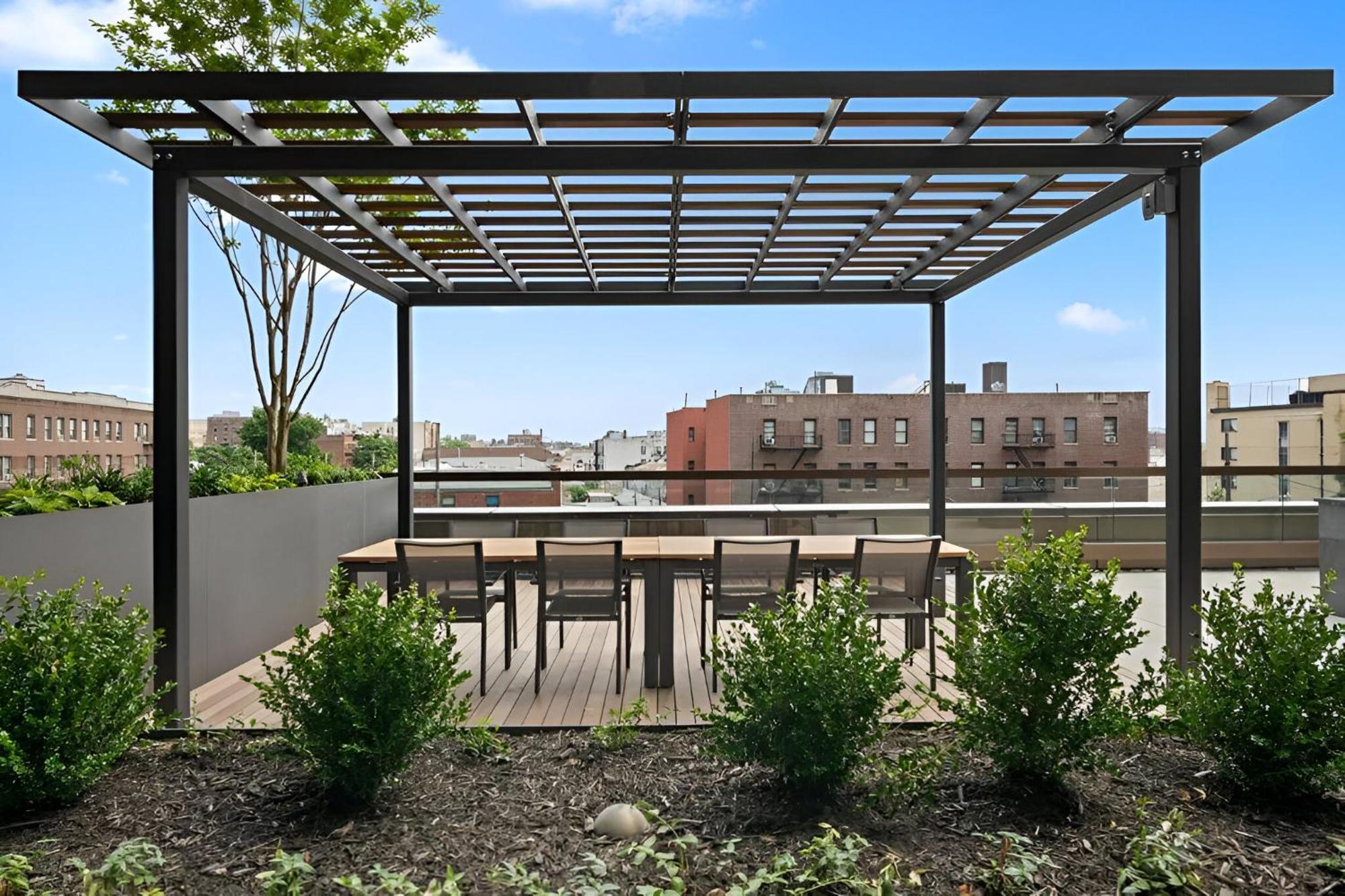 Apartamento Posh With Luxe Amenities In Prime Location!