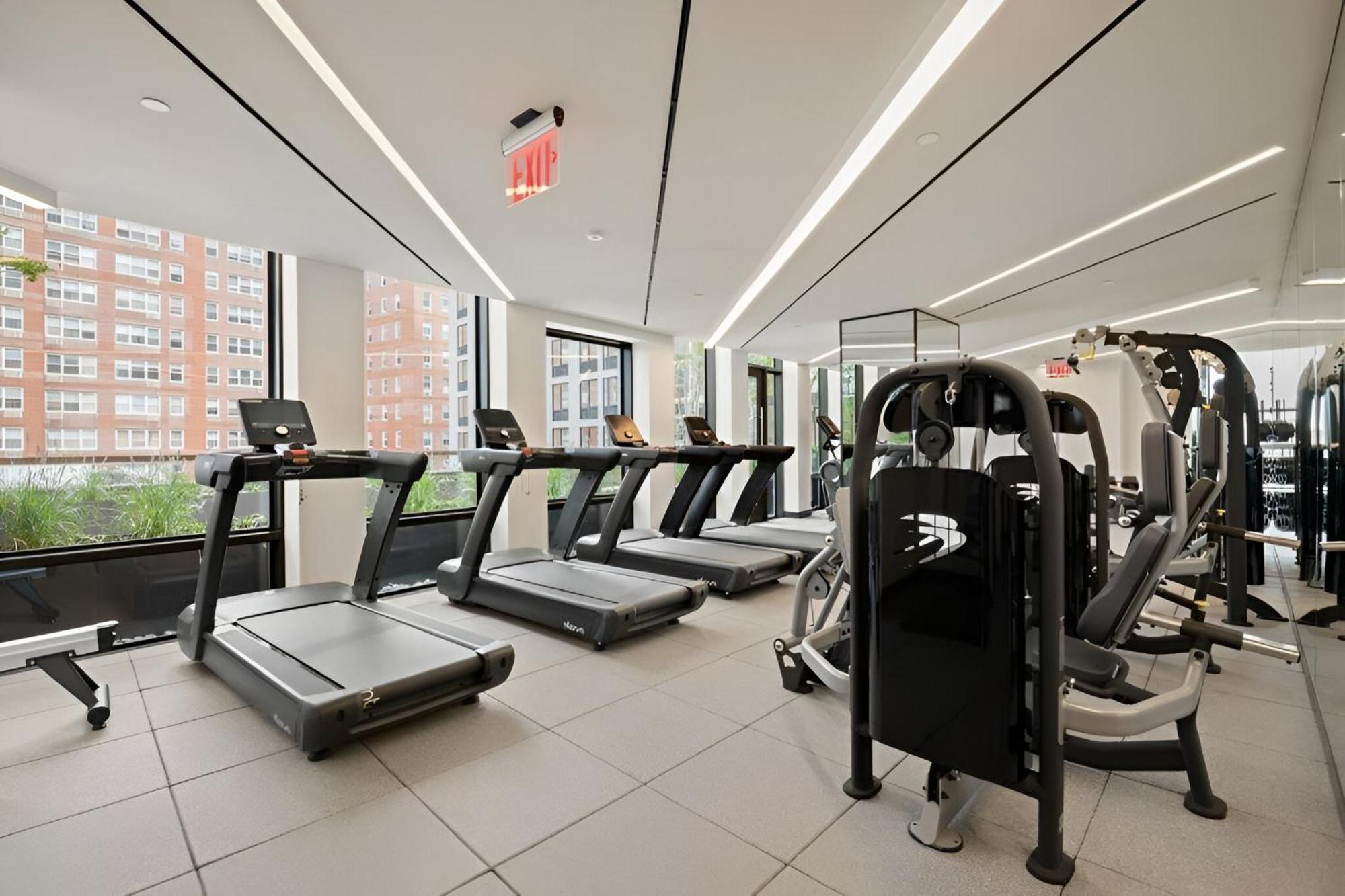 Apartamento Posh With Luxe Amenities In Prime Location! Nova York