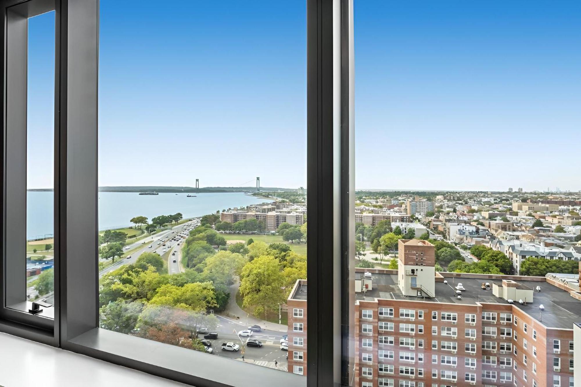 Apartamento Posh With Luxe Amenities In Prime Location!